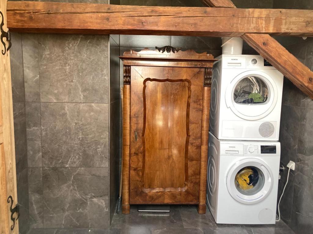 Altbau Zimmer In Anif Εξωτερικό φωτογραφία